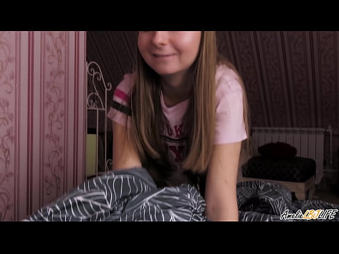 ❤️ Blondie suger BFF's dypt og får sperm i munnen Supersex ved no.pornpics-de.ru